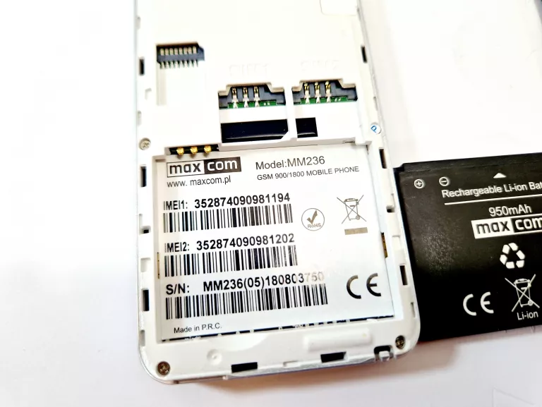 TELEFON KOMÓRKOWY MAXCOM CLASSIC MM236 CZARNY
