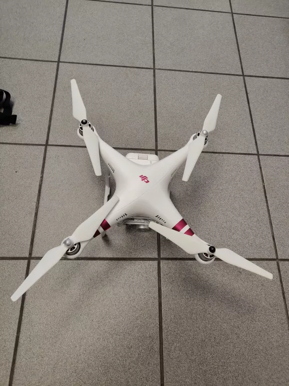 DRON DJI PHANTOM 4 ADVANCED