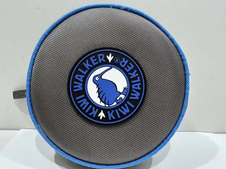 KIWI WALKER REWARDS POCKET SASZETKA NA PRZYSMAKI NIEBIESKA