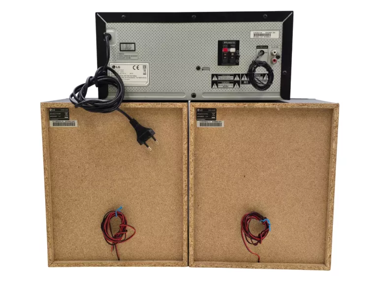 KOMPAKTOWA WIEŻA STEREO LG CJ44 480W + 2 GŁOŚNIKI PILOT