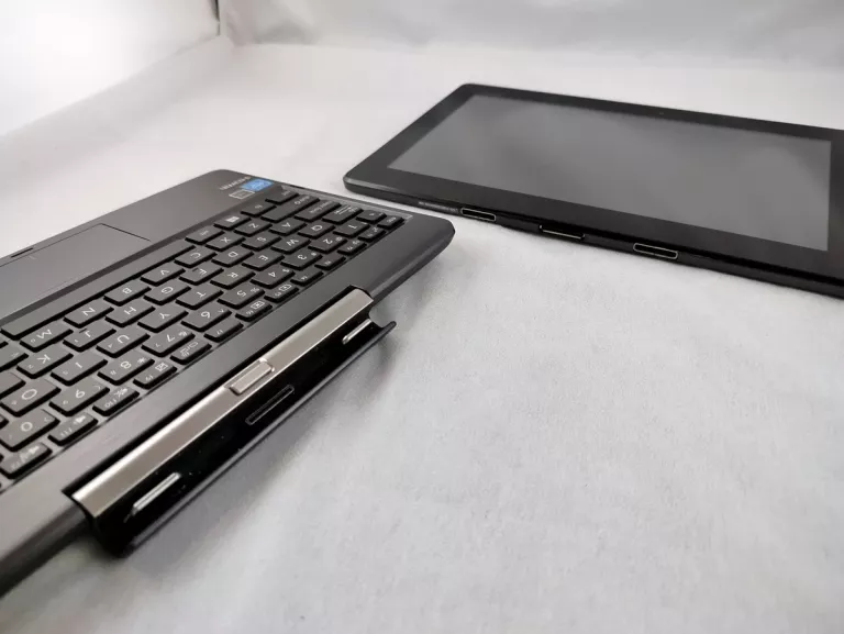 LAPTOP ASUS TRANSFORMER BOOK T100TAF 10,1" INTEL ATOM Z3735F 2GB\32 GB