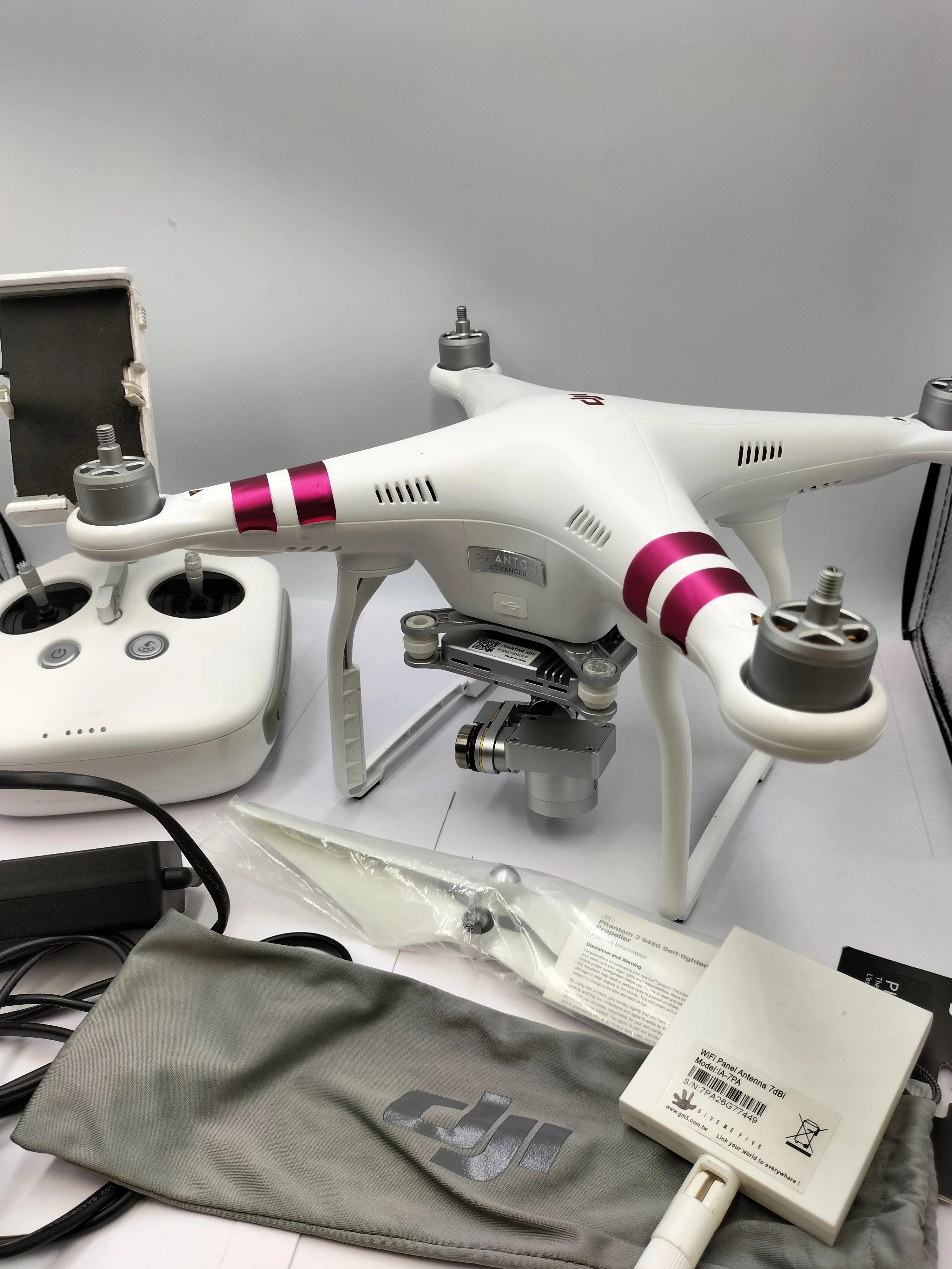 dron-dji-phantom-4-advanced-stan-11323-2