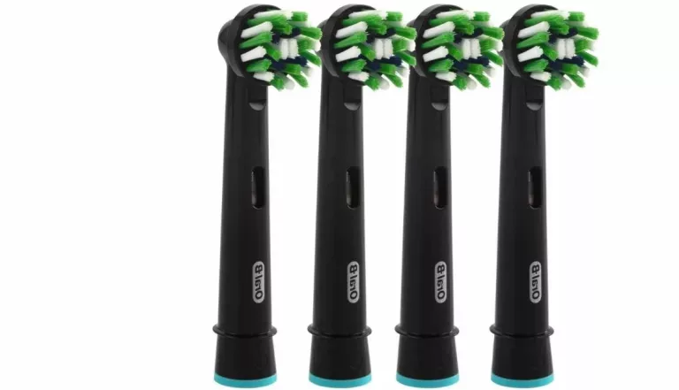 KOŃCÓWKI KOŃCÓWKA DO SZCZOTECZKI BRAUN ORAL-B CROSS ACTION EB50 4 SZTUKI
