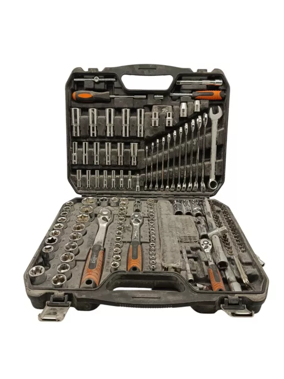 ZESTAW KLUCZY NASADOWYCH NEO TOOLS 219 ELEMENTÓW WALIZCE