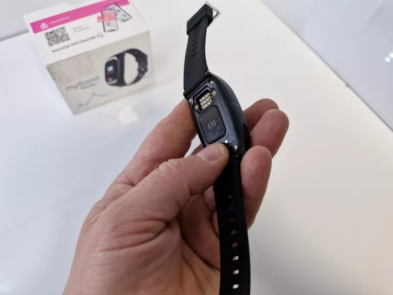 OPASKA Z FUNKCJĄ SOS MYPHONE 4FAMILY SMARTBAND OKAZJA DLA SENIORA