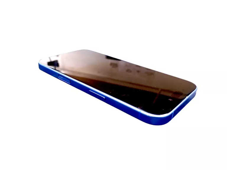 APPLE IPHONE 16 5G 6.1"/ 128GB/ 48 MPX/ 3561 MAH 100%