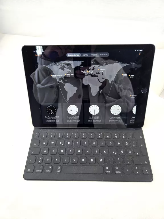 TABLET APPLE IPAD (9TH GENERATION) PUDEŁKO ETUI RYSIK