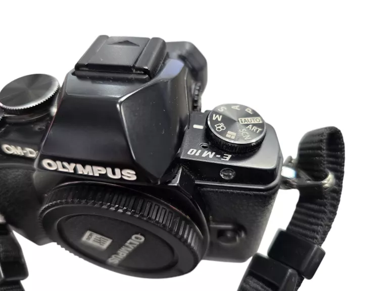 OLYMPUS OM-D E-M10 BODY