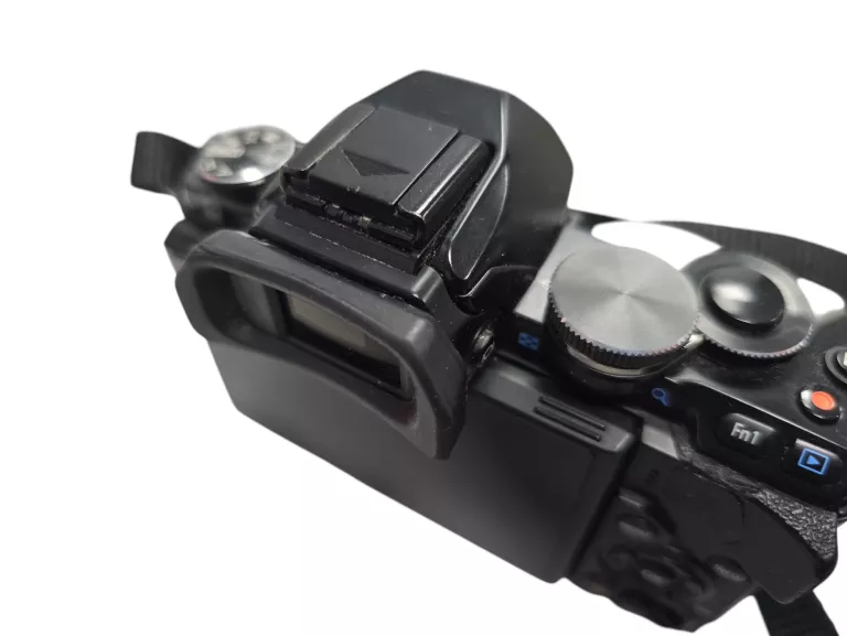 OLYMPUS OM-D E-M10 BODY