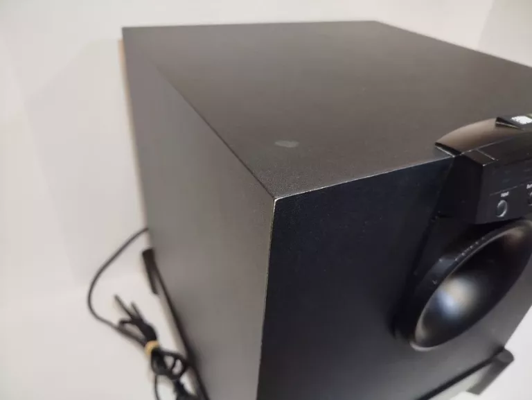GŁOŚNIK SUBWOOFER JBL SUB300