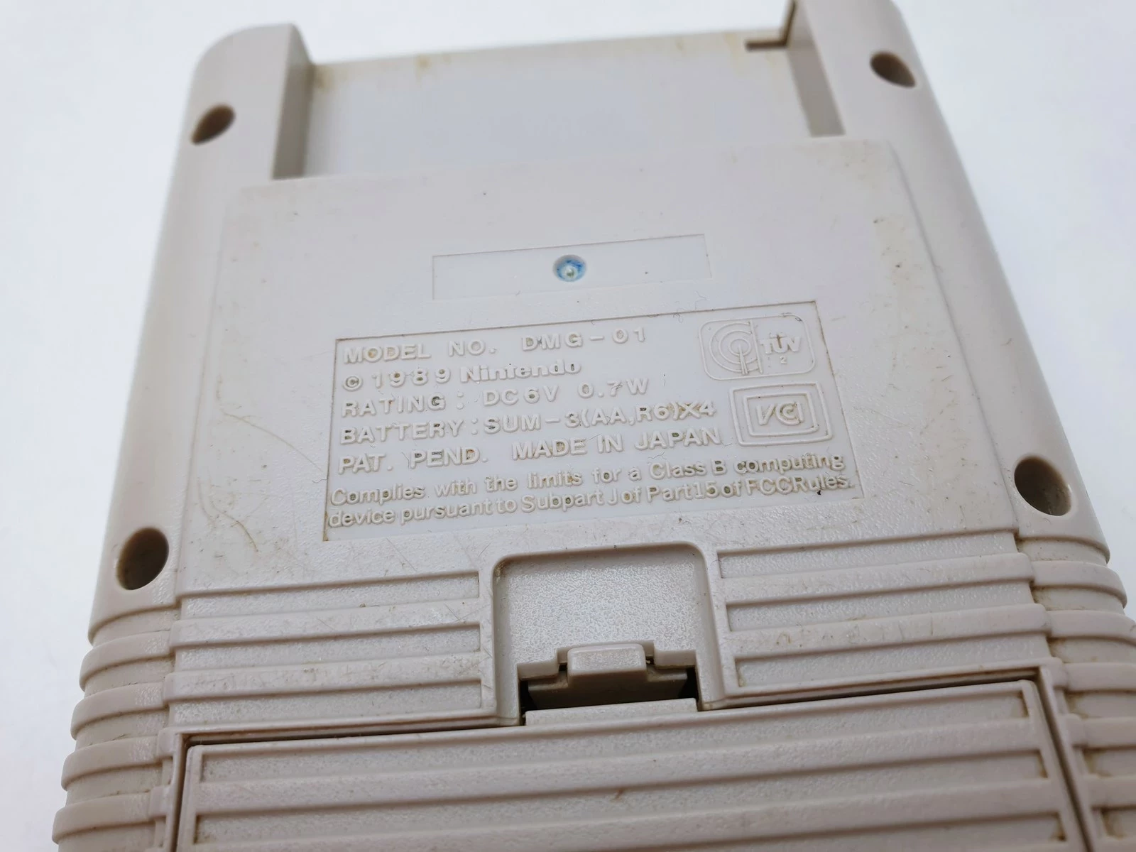 konsola-game-boy-classic-dmg-01-gra-mario-world-land-informacje-o-bezpieczenstwie-218669-1