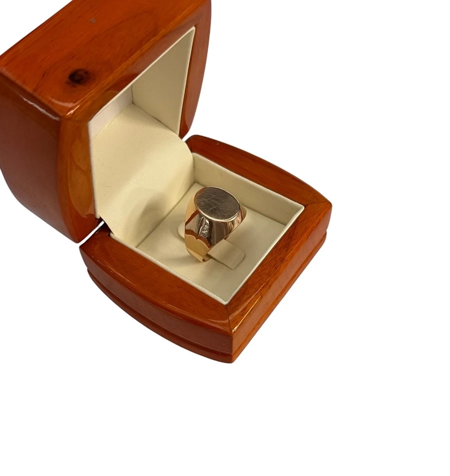 zloty-sygnet-kolor-dominujacy-205826-225106