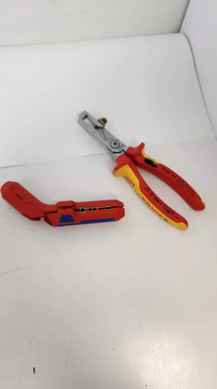 ZESTAW NARZĘDZI KNIPEX