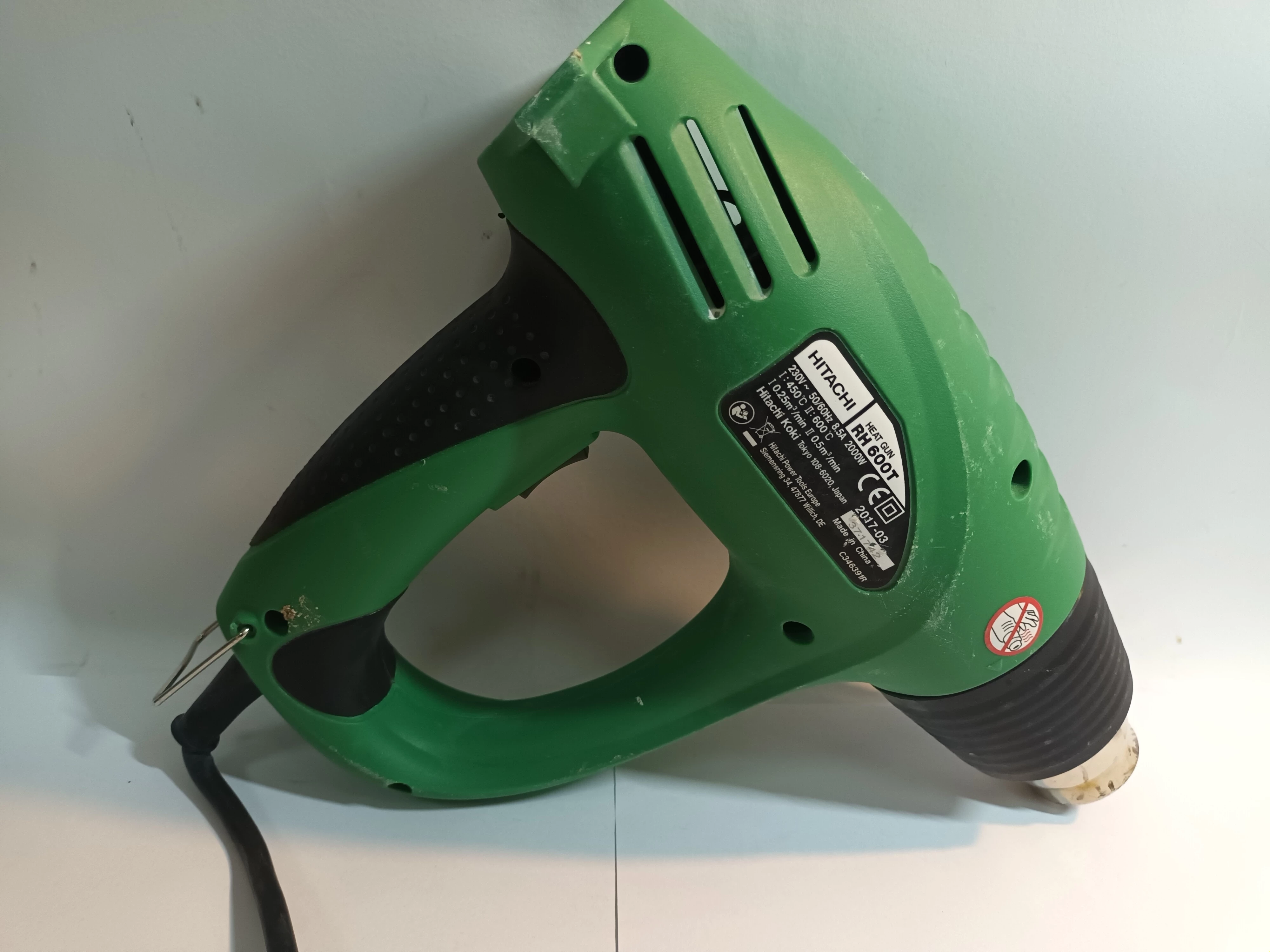 opalarka-hitachi-rh-600t-walizka-stan-11323-2