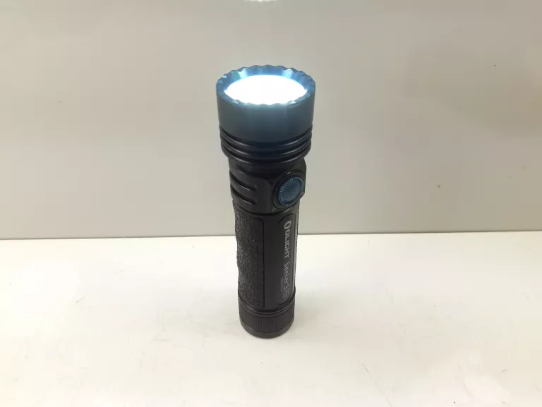 LATARKA EDC OLIGHT SEEKER 3 PRO BLACK - 4200 LUMENÓW AKUMULATOROWA