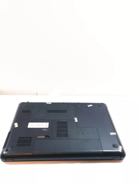 LAPTOP COMPAQ PRESARIO CQ57
