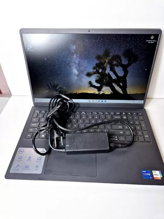 LAPTOP DELL INSPIRON 15 3520 16GB SSD/1000GB/INTEL CORE I5 + ZASILACZ