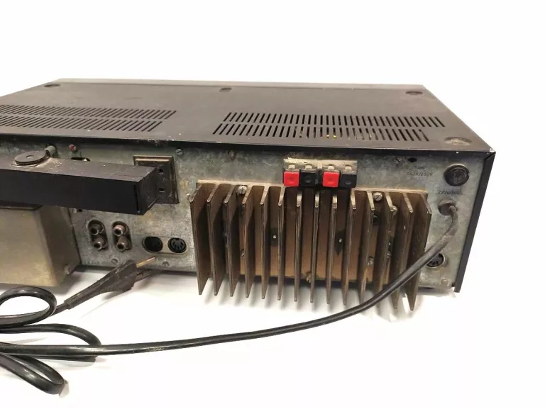AMPLITUNER NIKKO R850