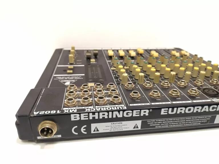 KONSOLA DJ BEHRINGER EURORACK MX1602A