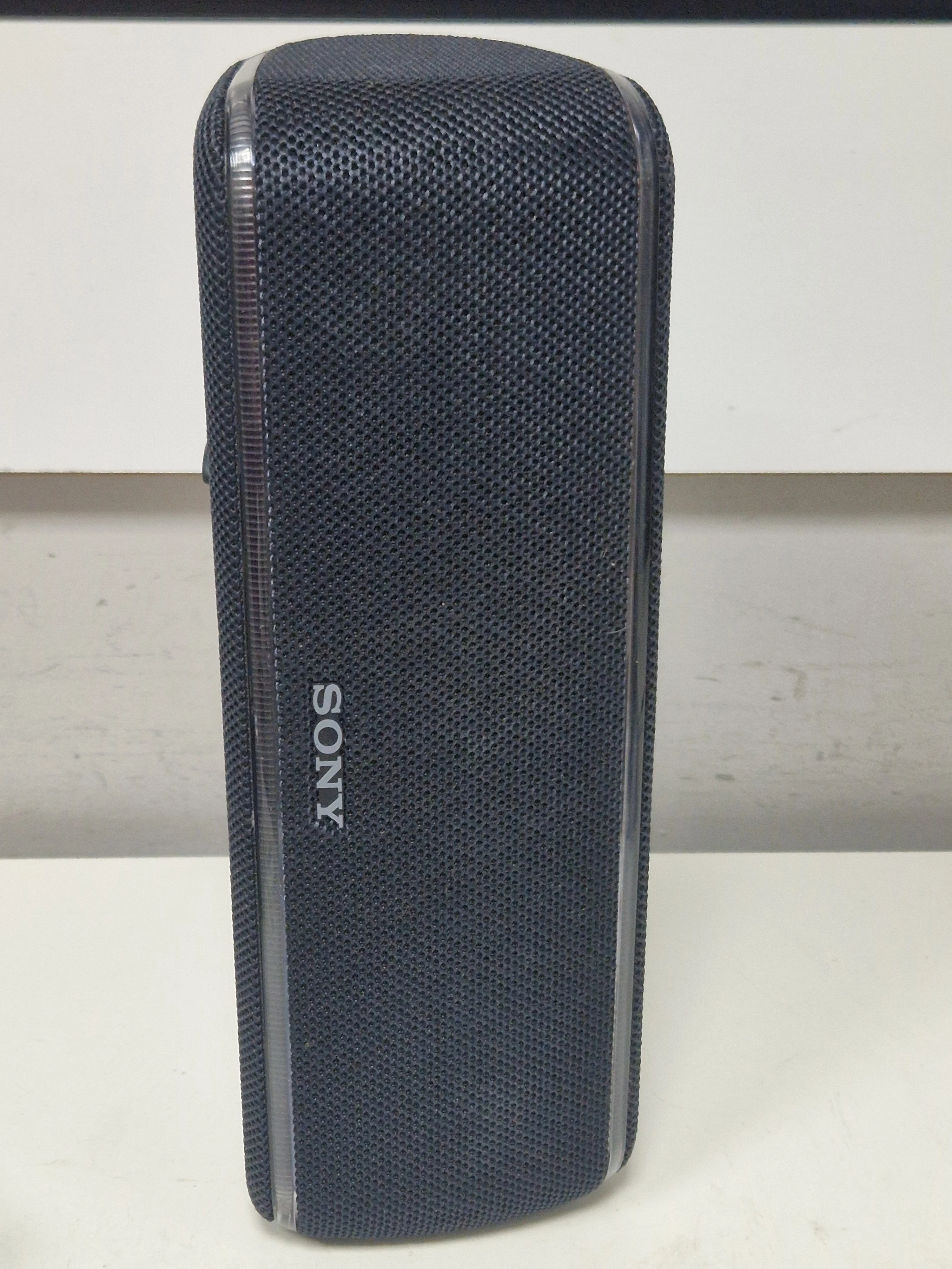 glosnik-przenosny-sony-srs-xb41-ladowarka-marka-207898-234398