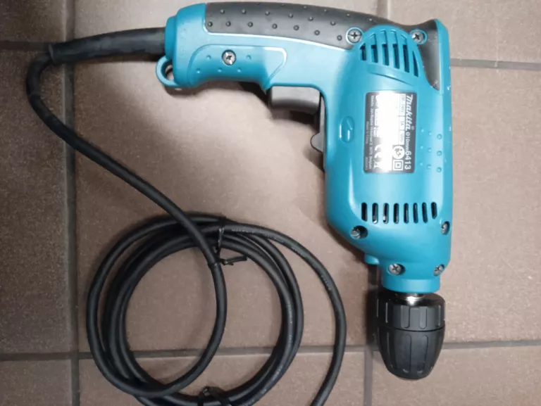 MAKITA WIERTARKA BEZUDAROWA 6413/2 450W 3000 OBR.