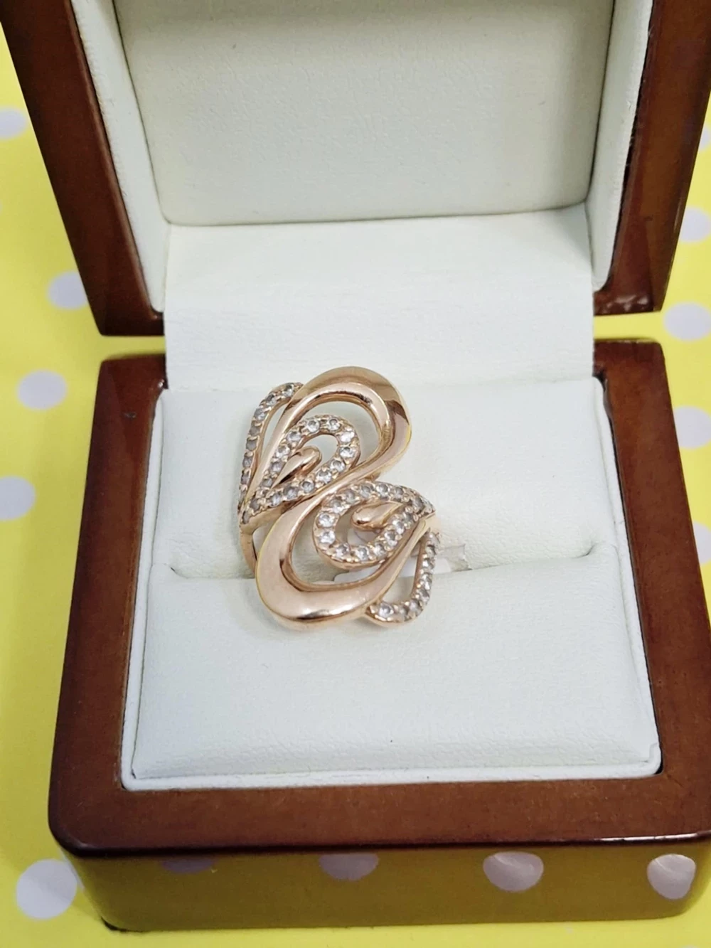 unikatowy-zloty-pierscionek-585-r-13-material-15835-2