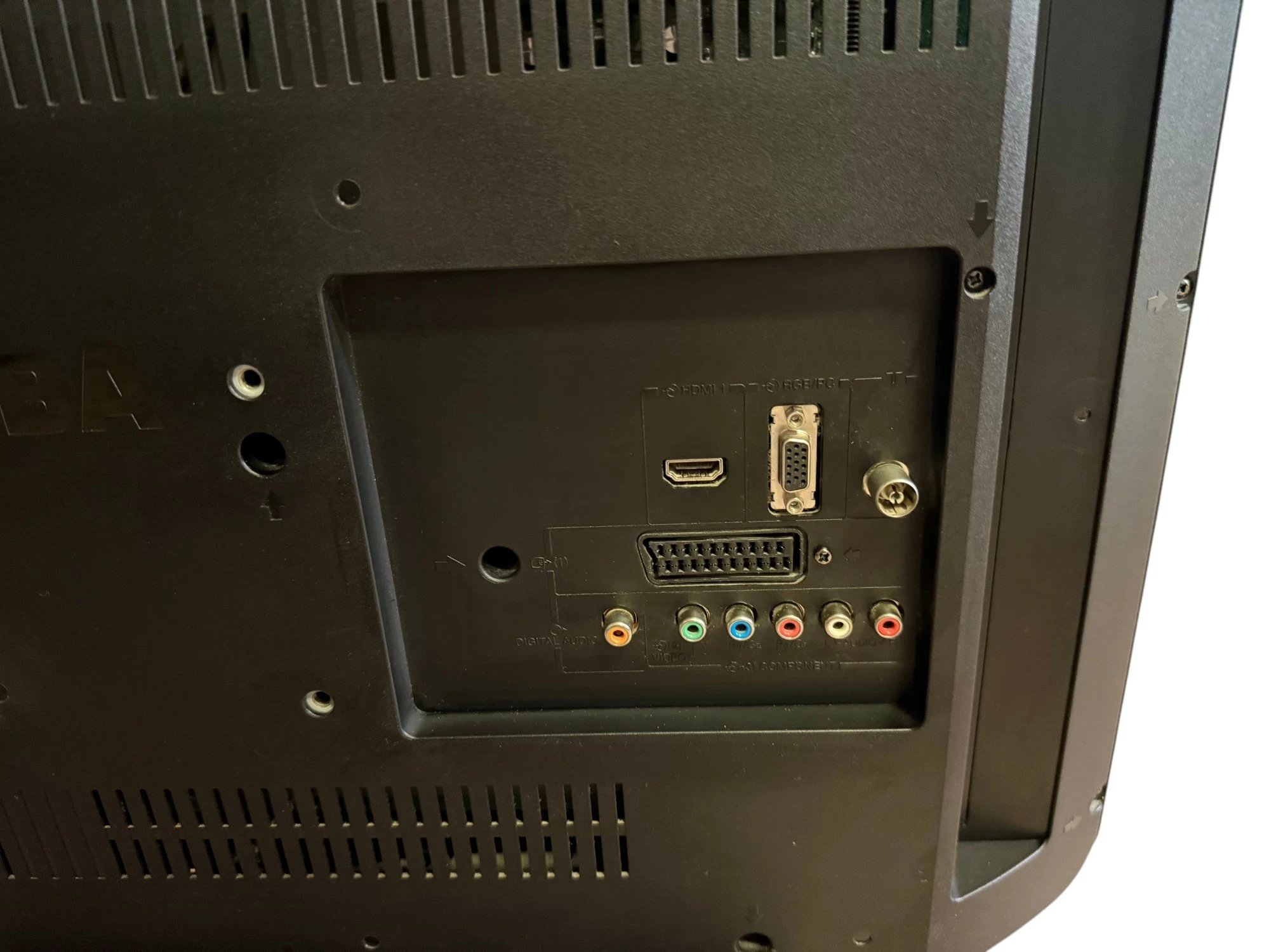 telewizor-toshiba-32w2433d-hd-ready-stan-11323-2