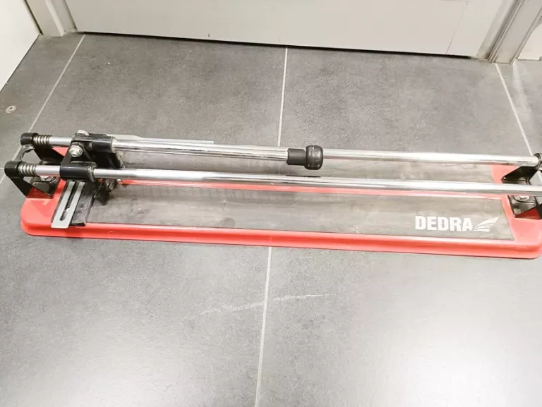 MASZYNKA DO CIĘCIA PŁYTEK DEDRA 600MM