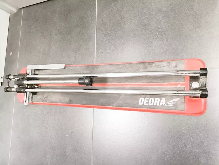 MASZYNKA DO CIĘCIA PŁYTEK DEDRA 600MM