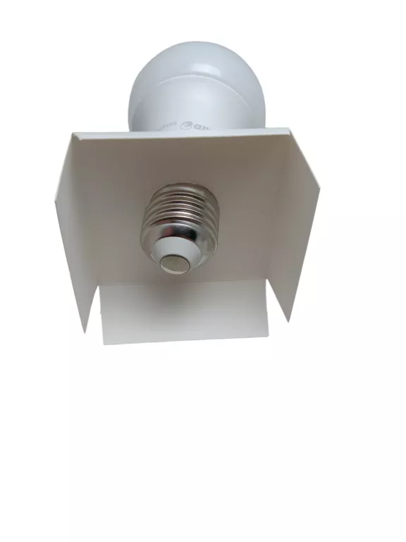 ŻARÓWKA ANSLUT 806 LM RGB Z PILOTEM