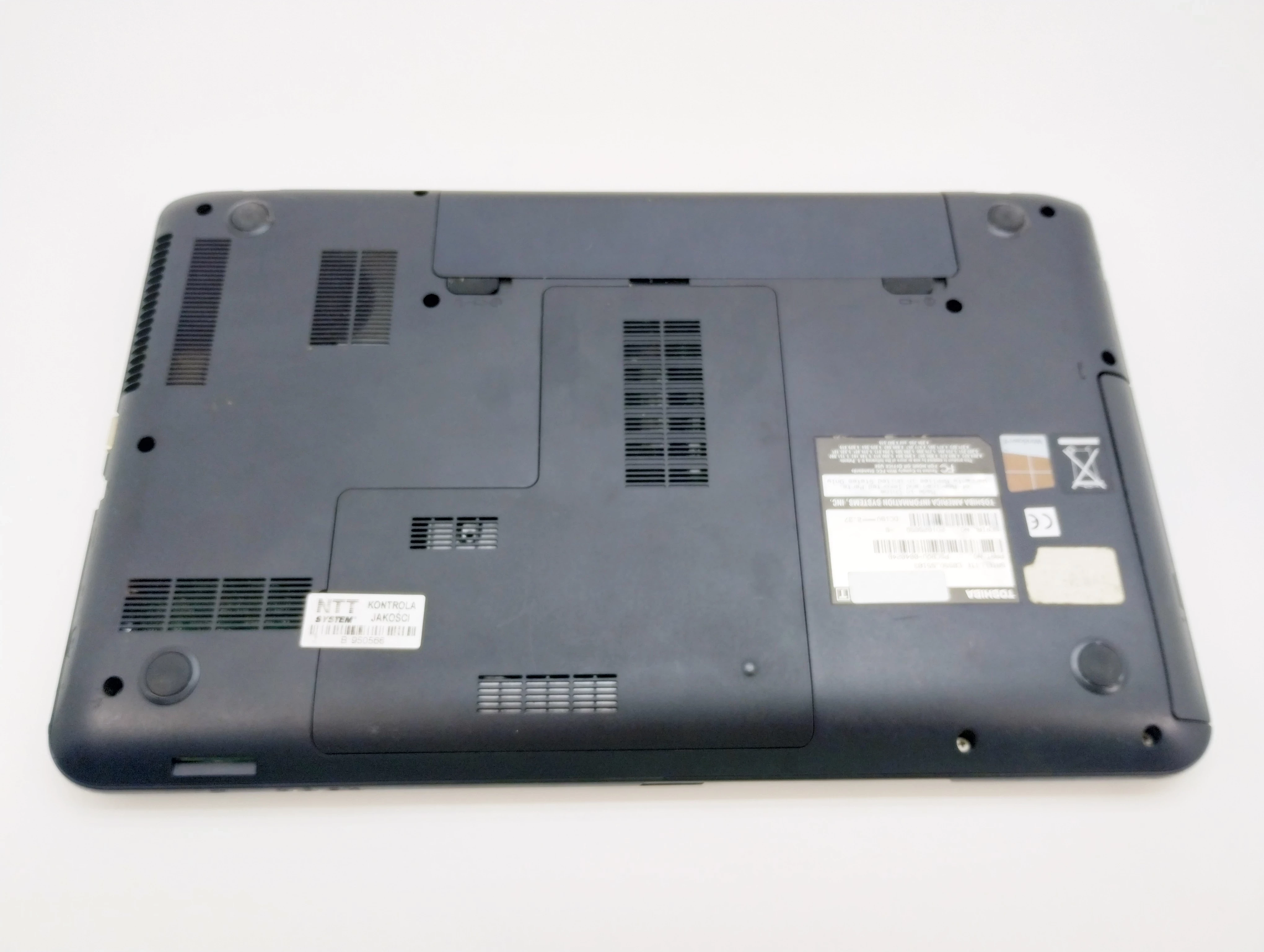 laptop-toshiba-satellite-c855d-s5103-pojemnosc-dysku-320