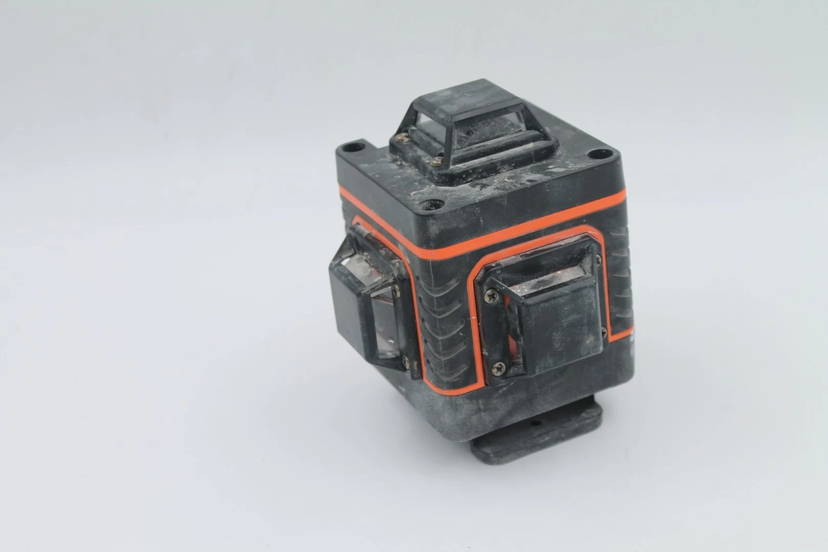 poziomica-laserowa-heckermann-16-linii-walizka-marka-248811-950468