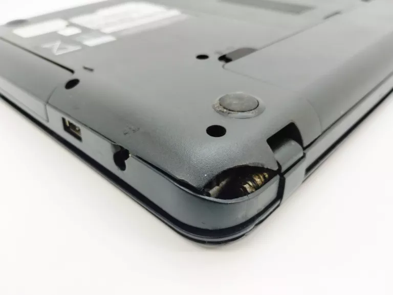 laptop-toshiba-satellite-c855d-s5103-typ-dysku-twardego-128550-1