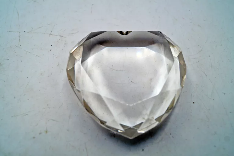 PRZYCISK DO PAPIERU SERCE ROSENTHAL 8 CM
