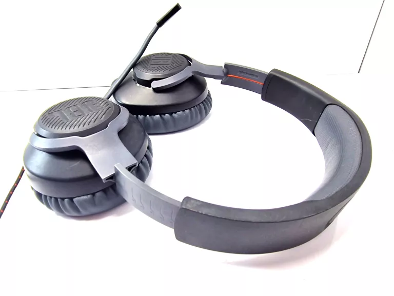 SŁUCHAWKI JBL QUANTUM 100
