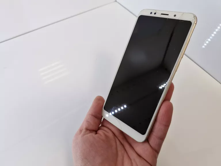 XIAOMI REDMI 5 PLUS 3/32GB OPIS!