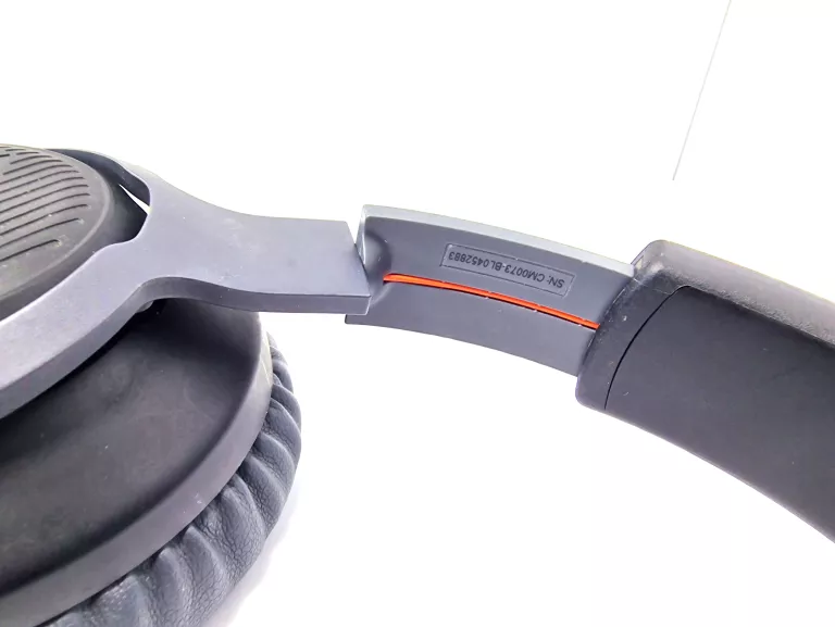SŁUCHAWKI JBL QUANTUM 100