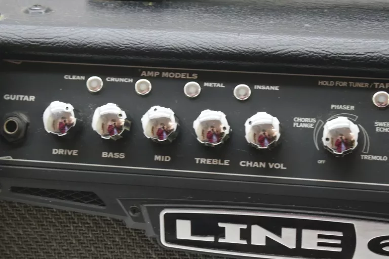 WZMACNIACZ GITAROWY LINE 6 SPIDER IV 15