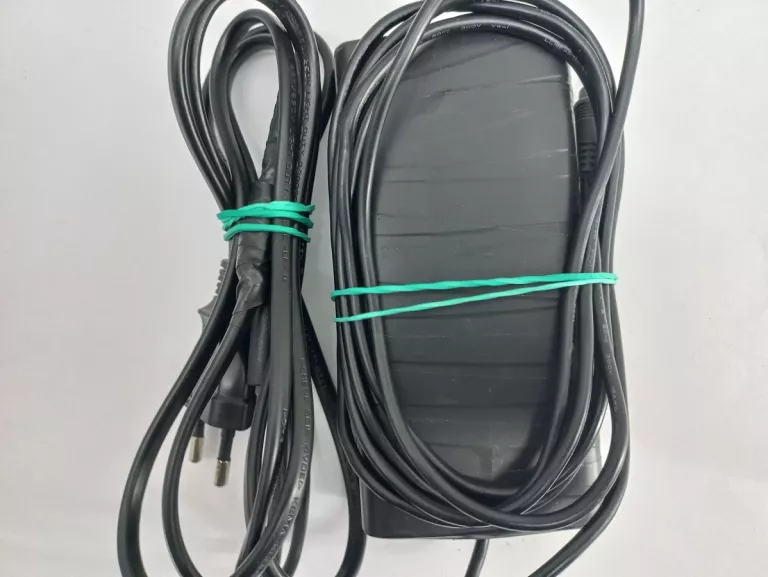 LAPTOP LENOVO IDEAPAD 3 + ZASILACZ