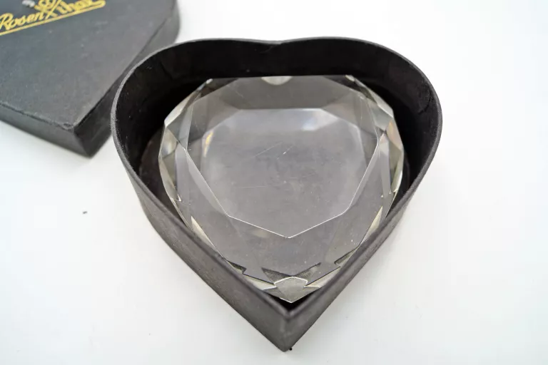 PRZYCISK DO PAPIERU SERCE ROSENTHAL 8 CM