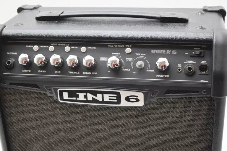 WZMACNIACZ GITAROWY LINE 6 SPIDER IV 15