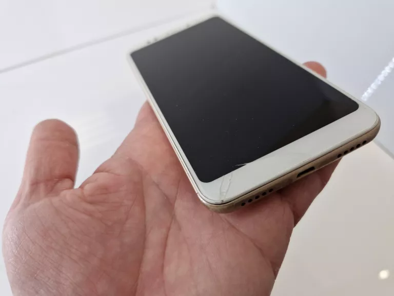 XIAOMI REDMI 5 PLUS 3/32GB OPIS!