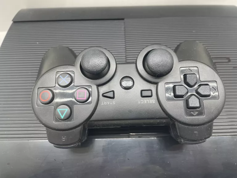 KONSOLA SONY PLAYSTATION 3 SUPER SLIM 500 GB + 3PADY