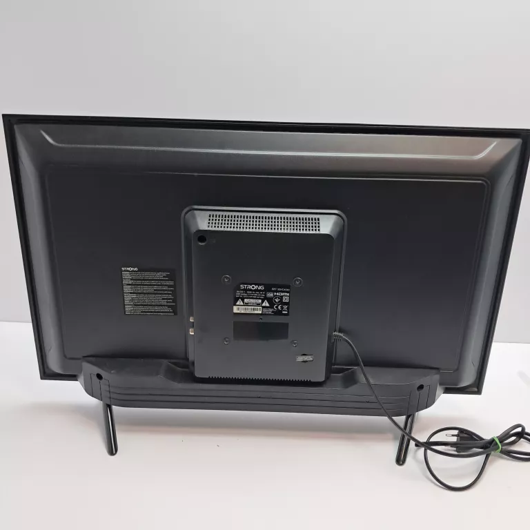 TV STRONG 32'