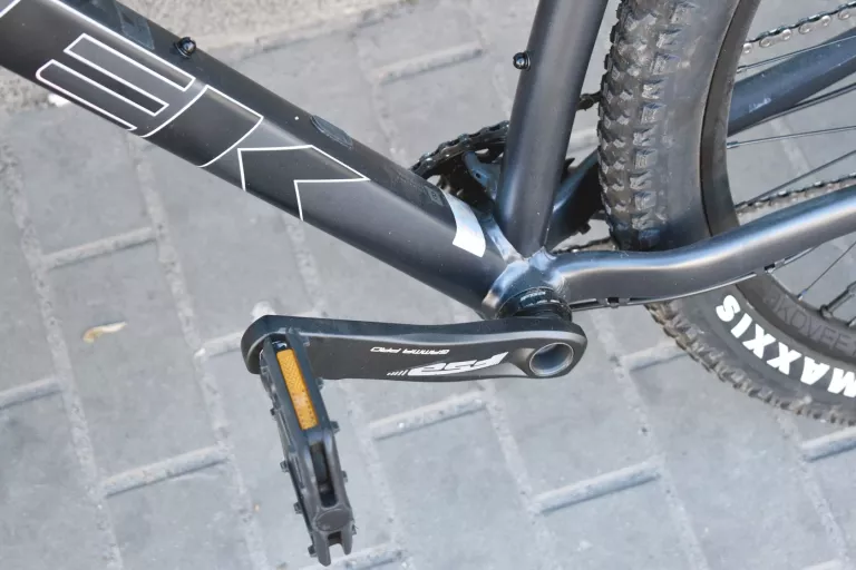 ROWER MTB TREK XCALIBER 8 (2024)