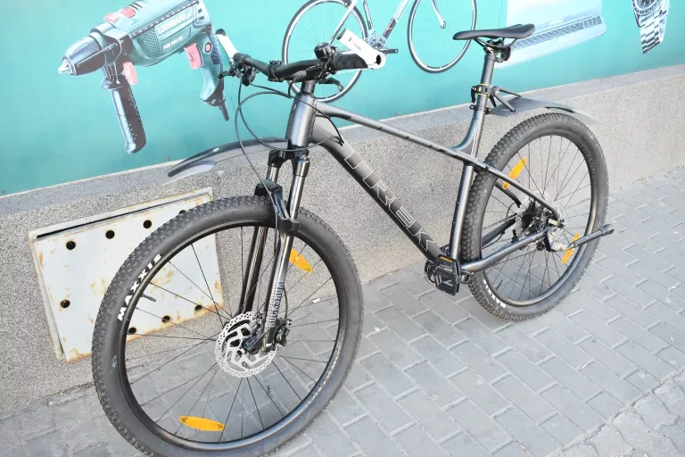 ROWER MTB TREK XCALIBER 8 (2024)