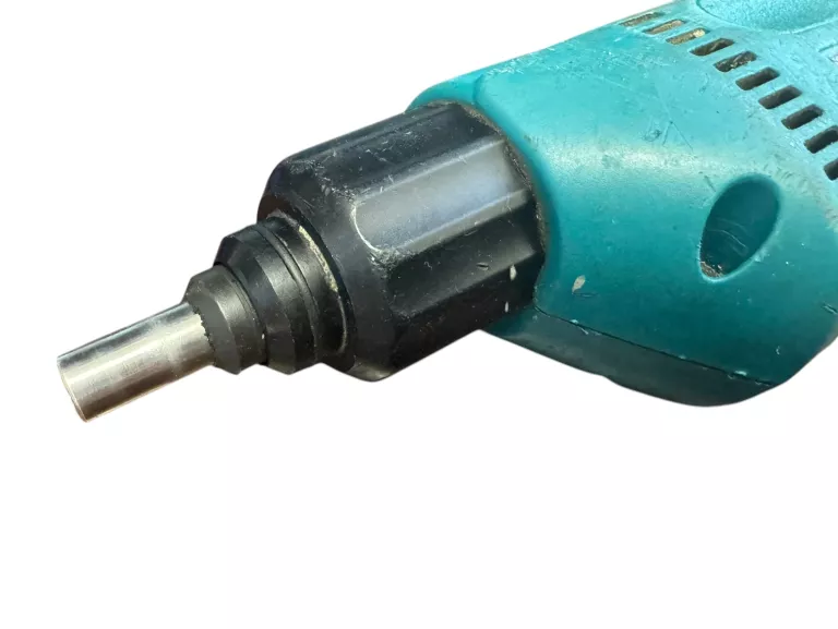WKRĘTARKA MAKITA ZASILANIE SIECIOWE 230 V 6821