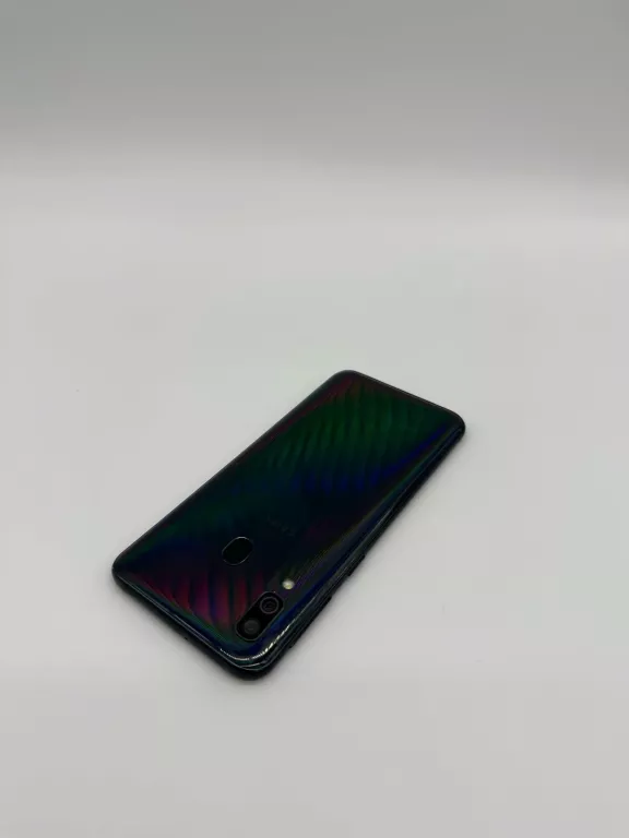 TELEFON SAMSUNG GALAXY A40 4/64GB SOLO DB STAN!