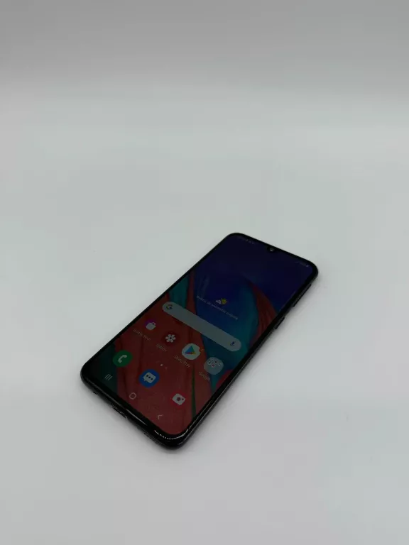 TELEFON SAMSUNG GALAXY A40 4/64GB SOLO DB STAN!