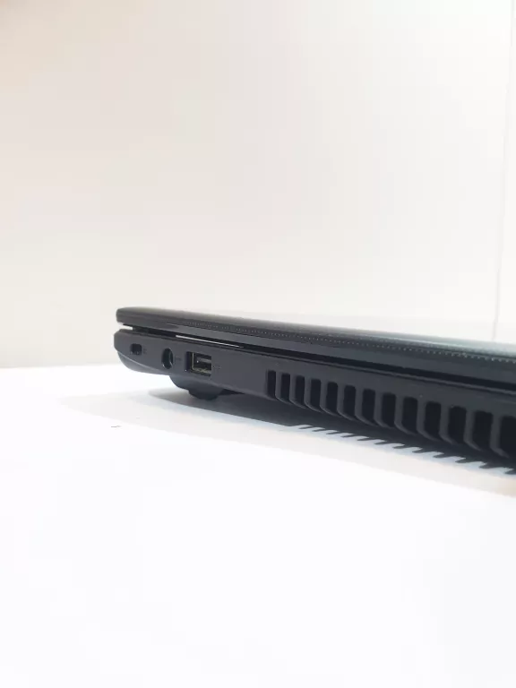 LAPTOP ASUS X401U 256GB WIN 7 + ZASILACZ